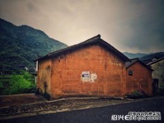冀东市下yu村百亩土地的“